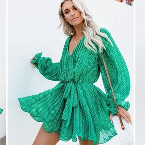 Size Medium Vieri Polka Dot Green Pleated Romper